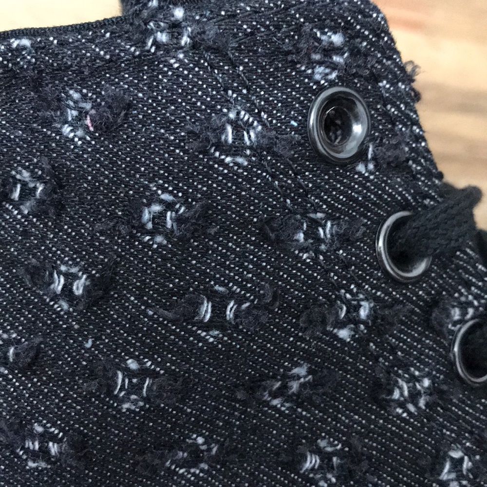 CONVERSE HIGH TOP BRAND NEW - Picture 13 of 15